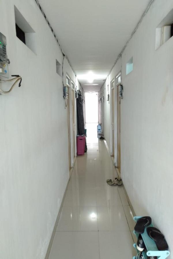 Spot On 90538 Wisma Dewi Syariah Jakarta Extérieur photo