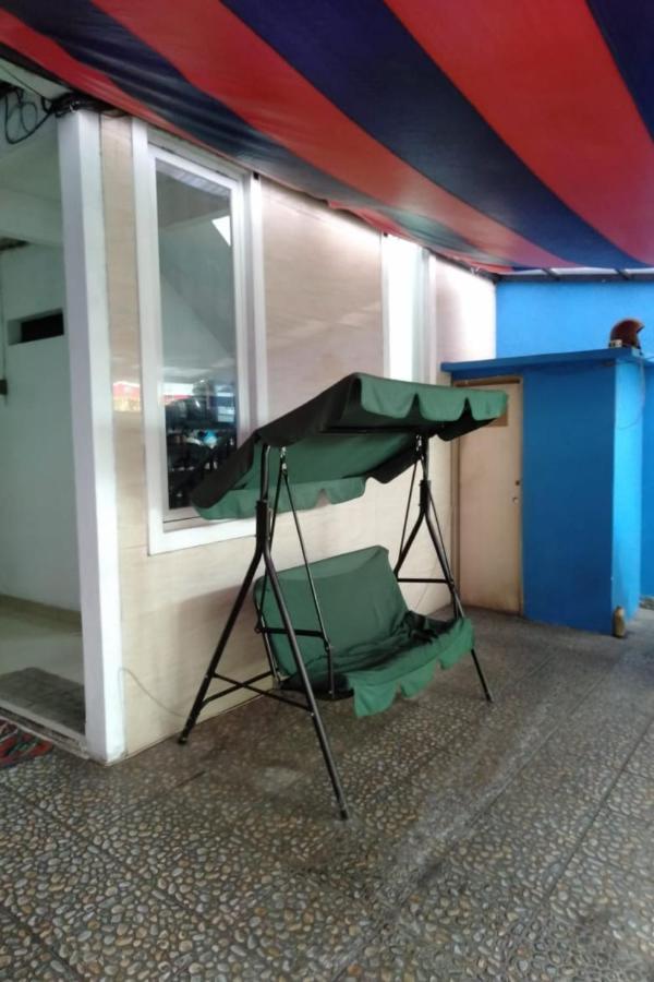Spot On 90538 Wisma Dewi Syariah Jakarta Extérieur photo