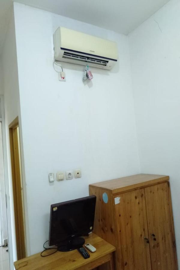 Spot On 90538 Wisma Dewi Syariah Jakarta Extérieur photo